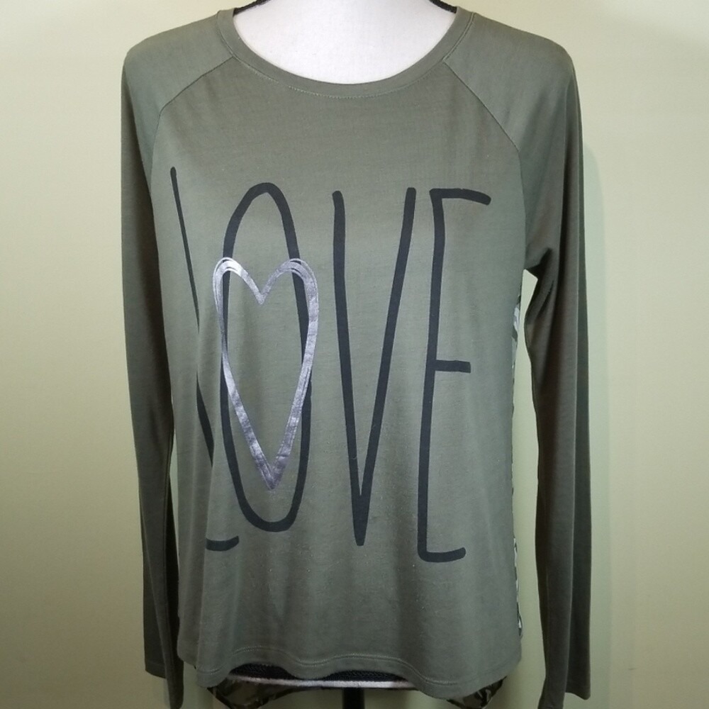 Hybrid Long Sleeve Graphic T-shirt Size Jr L High Low Hem Semi-Sheer Camo Back